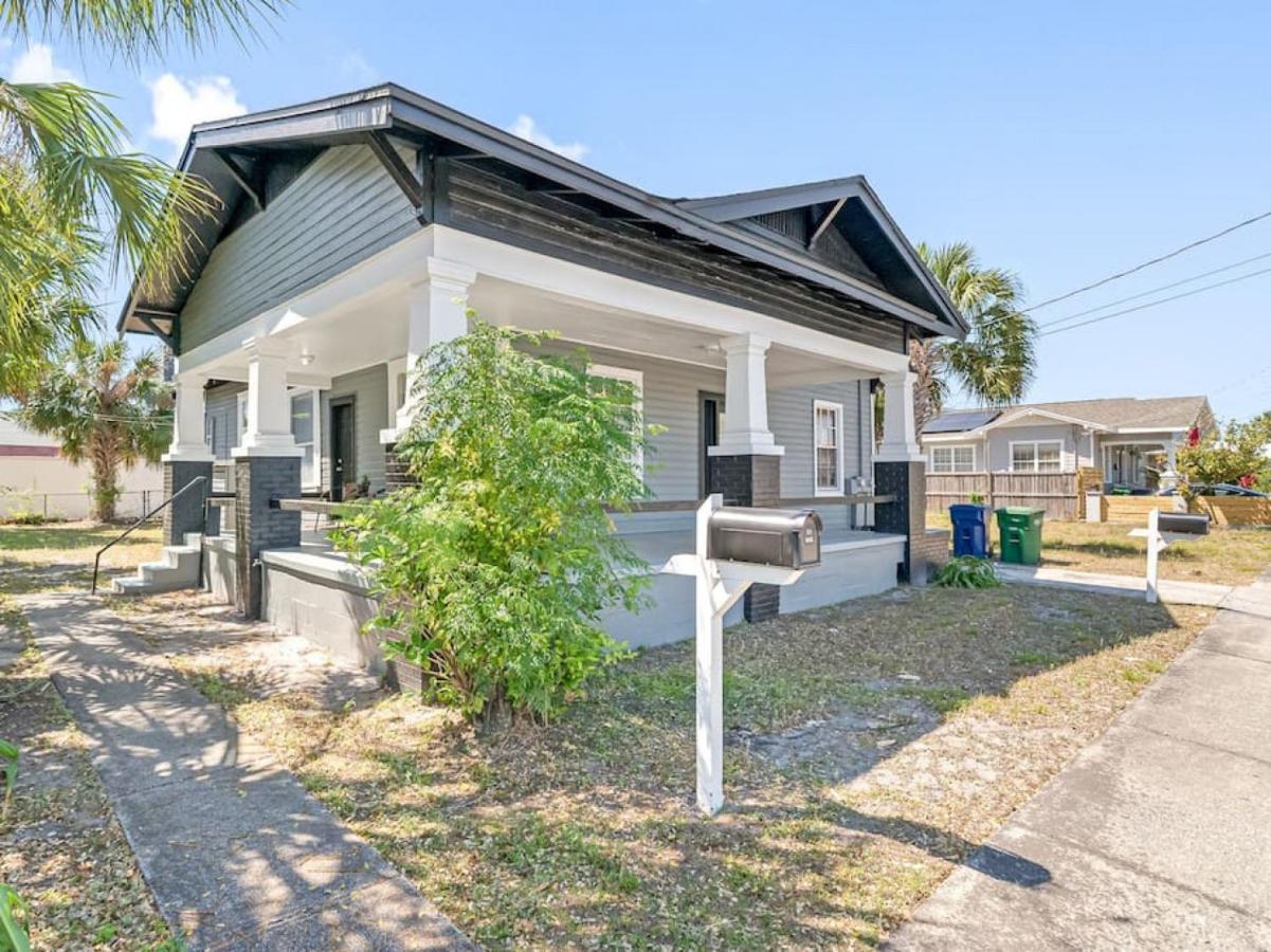 Charming And Historic Bungalow Near All 坦帕 外观 照片